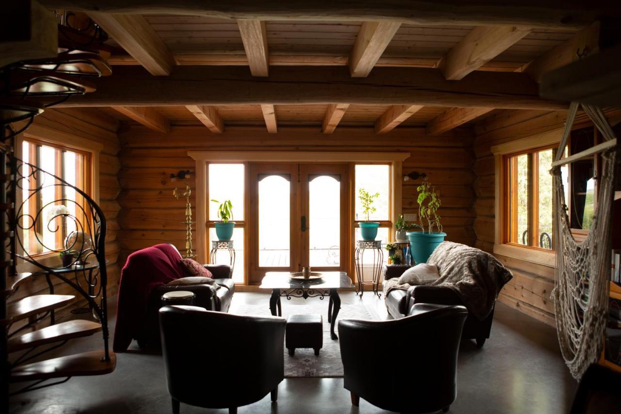 Hebergement "La Maison En Bois Rond" Sainte-Marie Ngoại thất bức ảnh