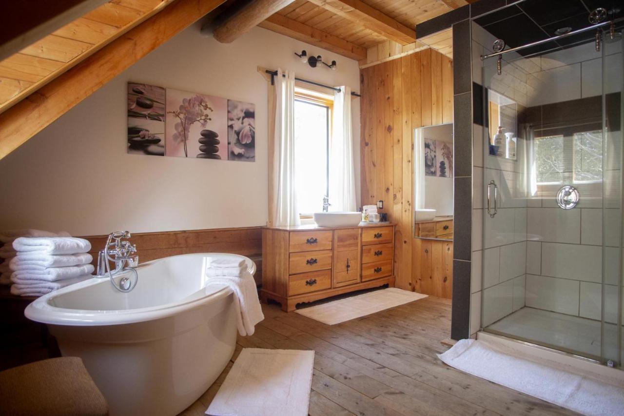 Hebergement "La Maison En Bois Rond" Sainte-Marie Ngoại thất bức ảnh