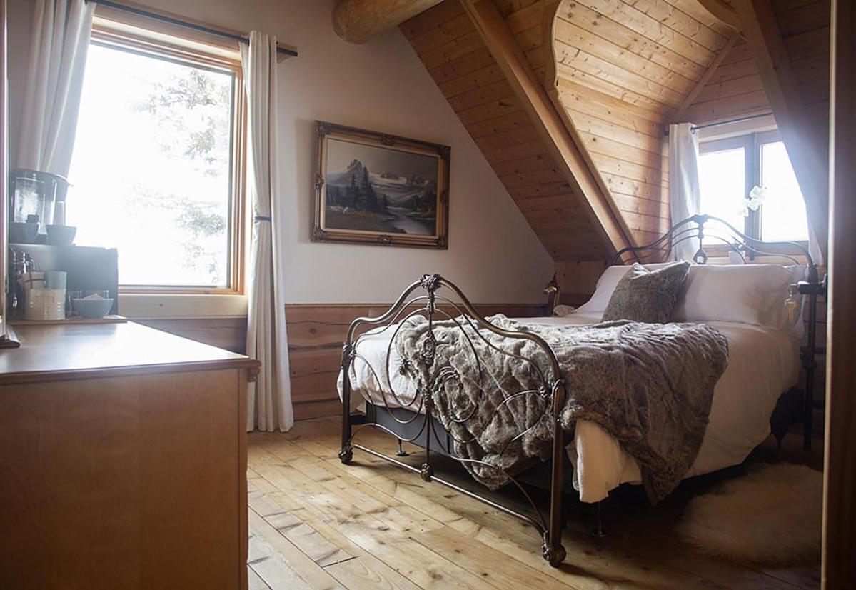 Hebergement "La Maison En Bois Rond" Sainte-Marie Ngoại thất bức ảnh