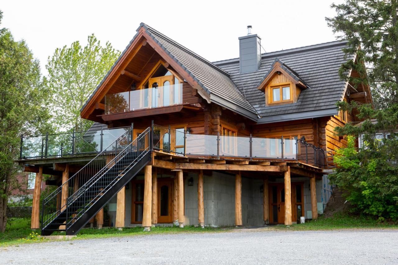 Hebergement "La Maison En Bois Rond" Sainte-Marie Ngoại thất bức ảnh